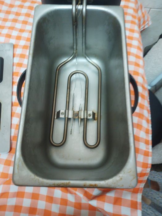 Fritadeira elétrica a óleo