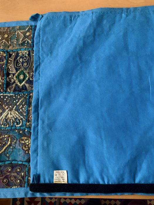 Tapeçaria de parede indiana com lantejoulas