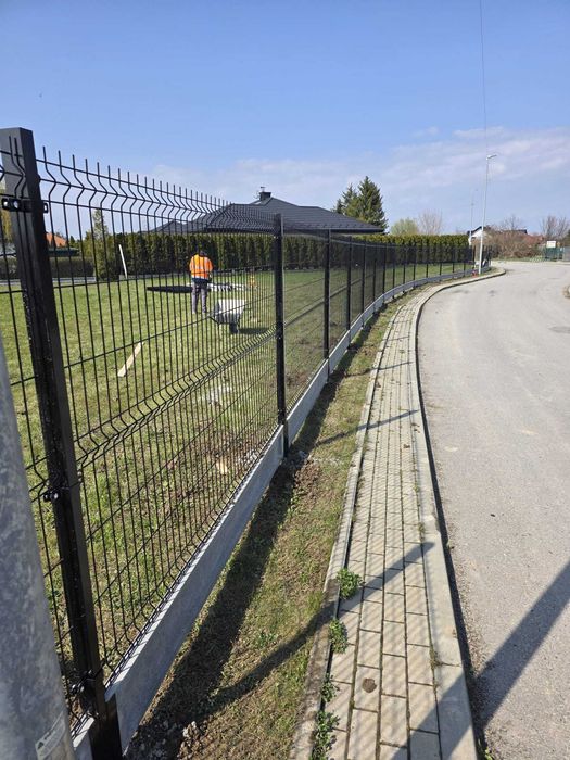 Tanio Ogrodzenia panelowe 3D Kompleksowo Wycena Transport Montaż