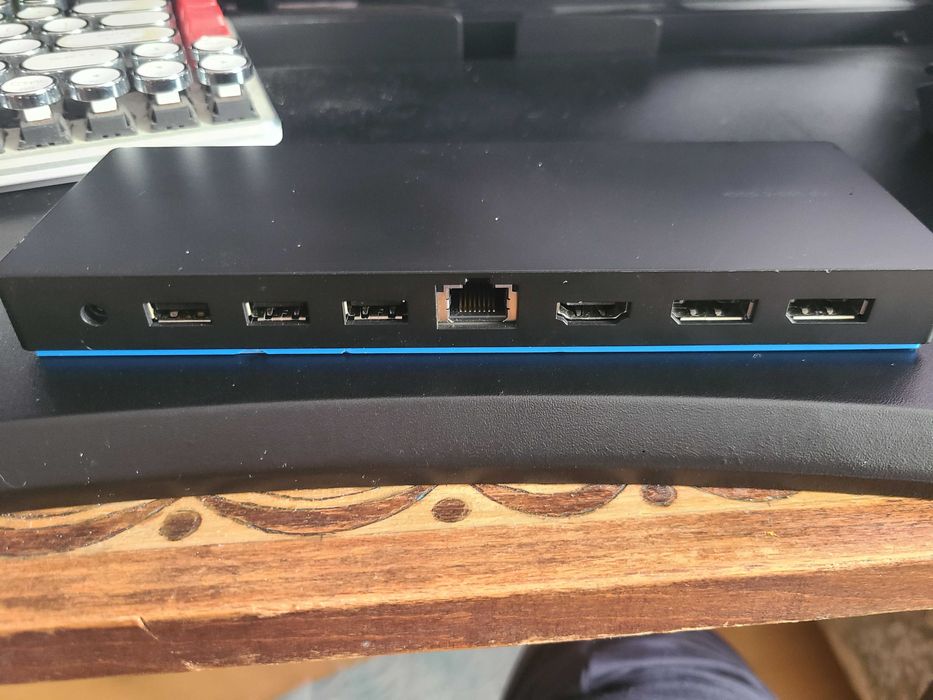 Док станції HP USB-C Dock G4, Lenovo USB-C Dock gen2