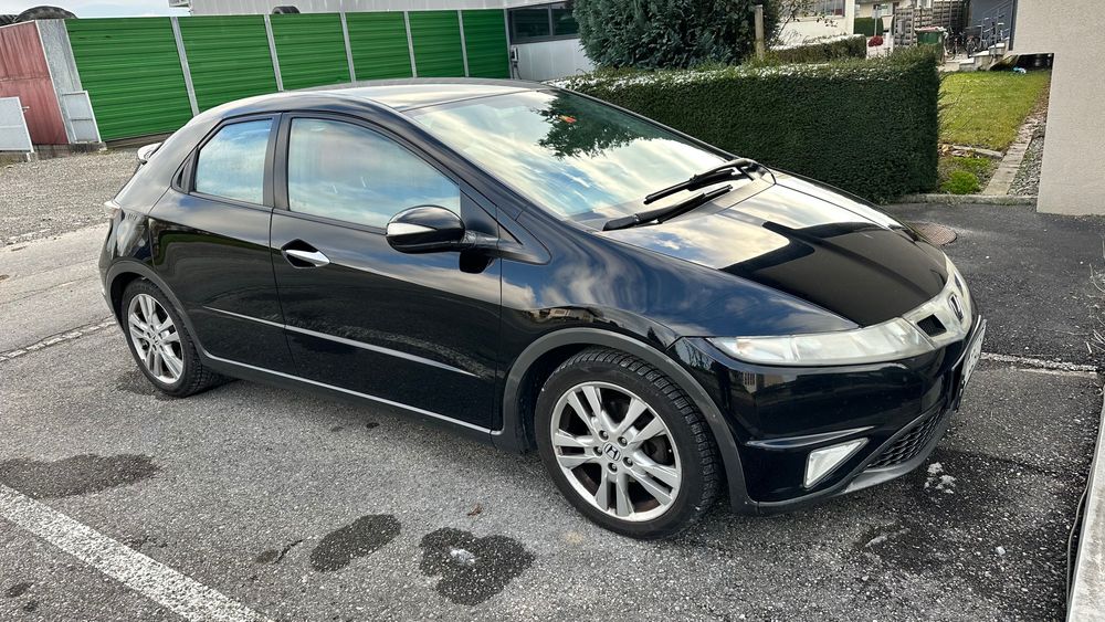 Honda Civic 2009р. автомат. Не робот! 5D 1.8 , газ бенз  227тис км.