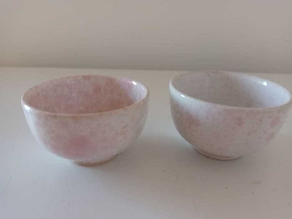 2 Tigelinhas tingidas com vinho tinto