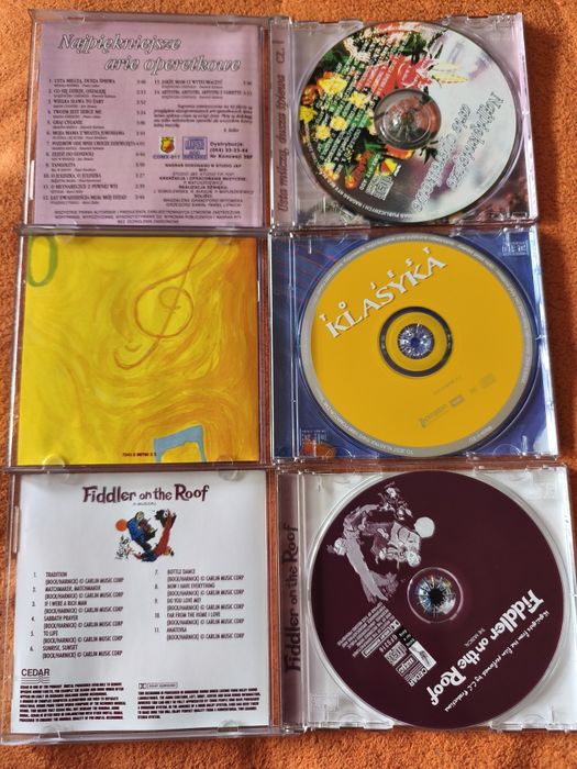 Płyty CD dla miłośników utworów operowychi operetkowych.
