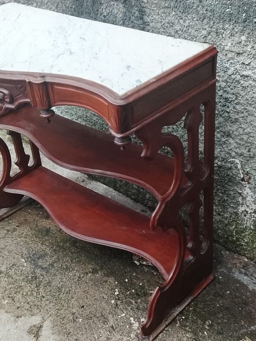 Mesa cardensia antiga