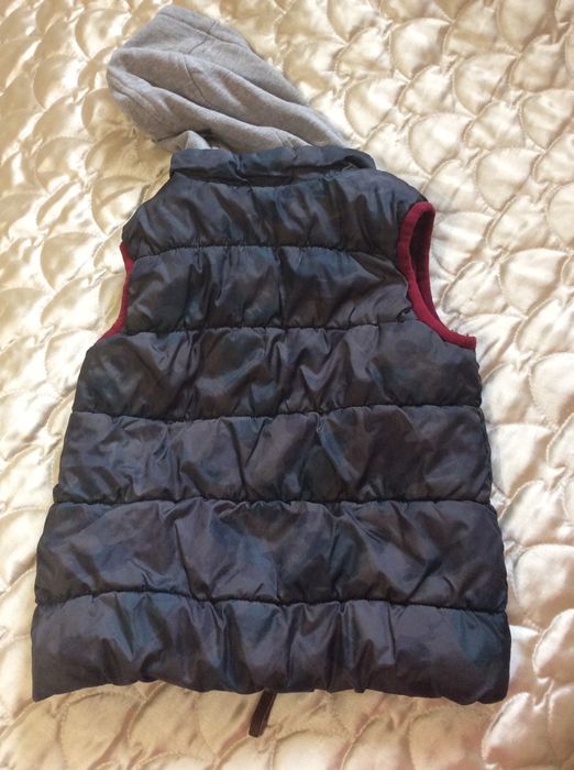 Фирменная термо куртка р.100-110см , жилетка
