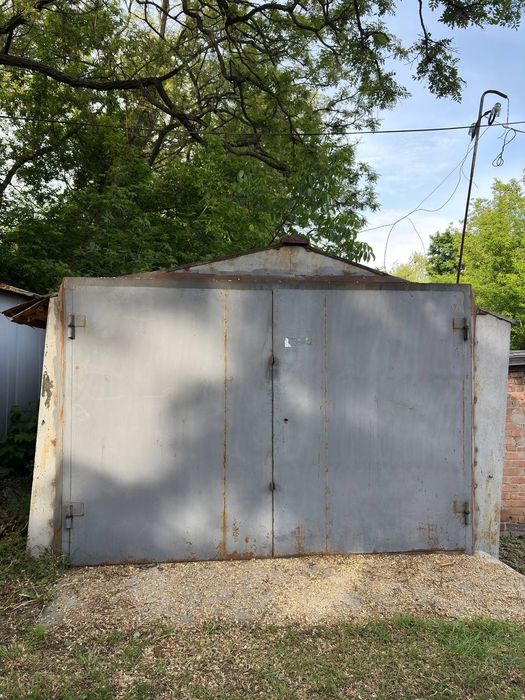 Продам гараж в кооперативі (Панаса Мирного) — ПЕРША ЛІНІЯ, біля в'їзду!