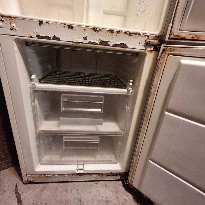 Холодильник Zanussi
