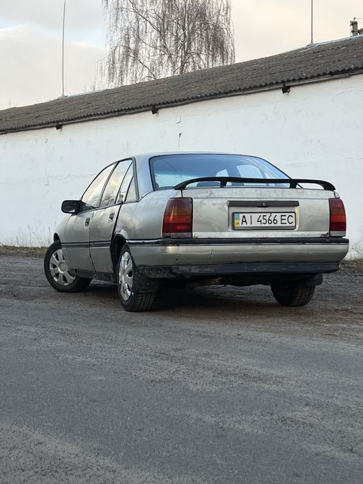 Продам Opel Omega A 1,8 Инжектор