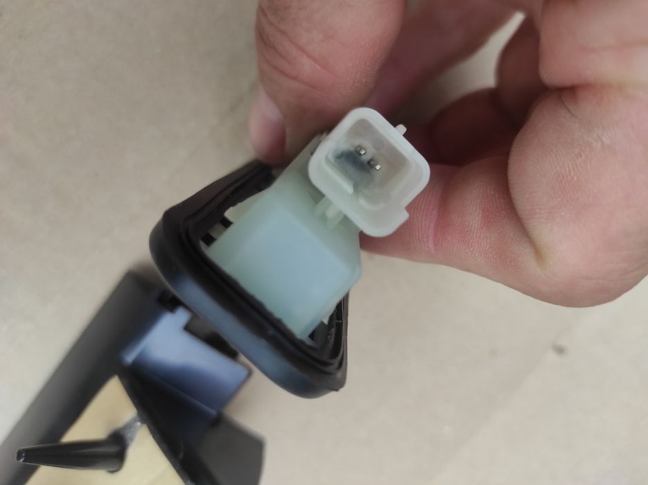 Ручка кнопка багажника Ситроен С4 Пикассо пежо