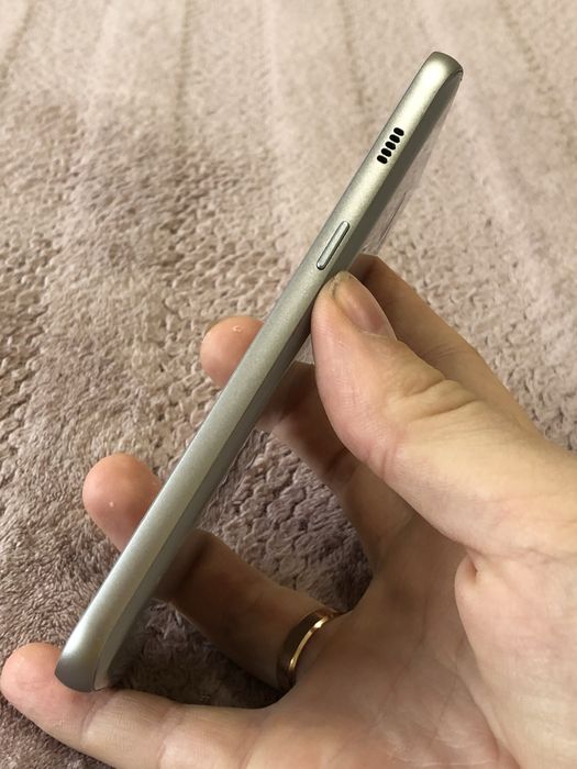 Телефон Samsung Galaxy A3 2017 NFC класний стан