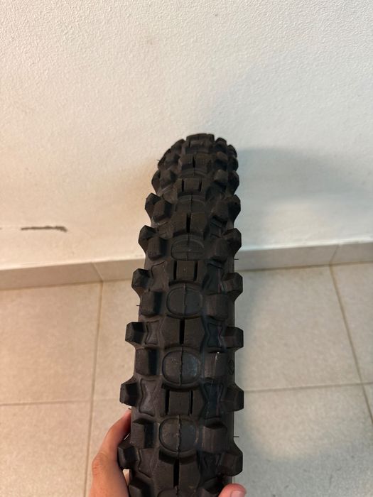 Pneu (Dunlop D908RR) + Michelin Tenere 700