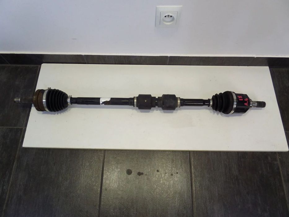 HYUNDAI IX35 IX 35 1.6 GDI LIFT PÓŁOŚ PRAWA DŁUGA