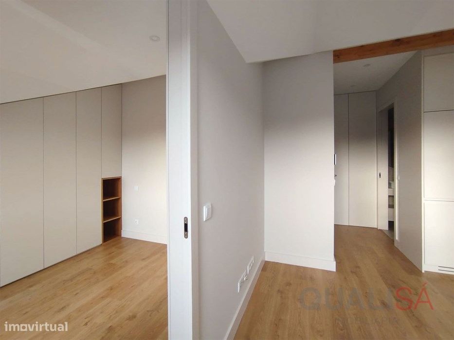 Apartamento T1 novo, com varanda e lugar de garagem em S. Vítor em ...