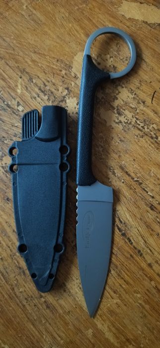 Нож кухонный , шейник и тичковый на все есть торг