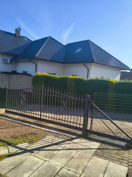 Brama wjazdowa przesuwna nie marketową.