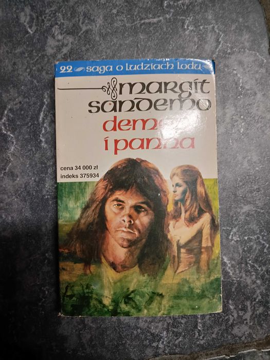 Książka demon i panna