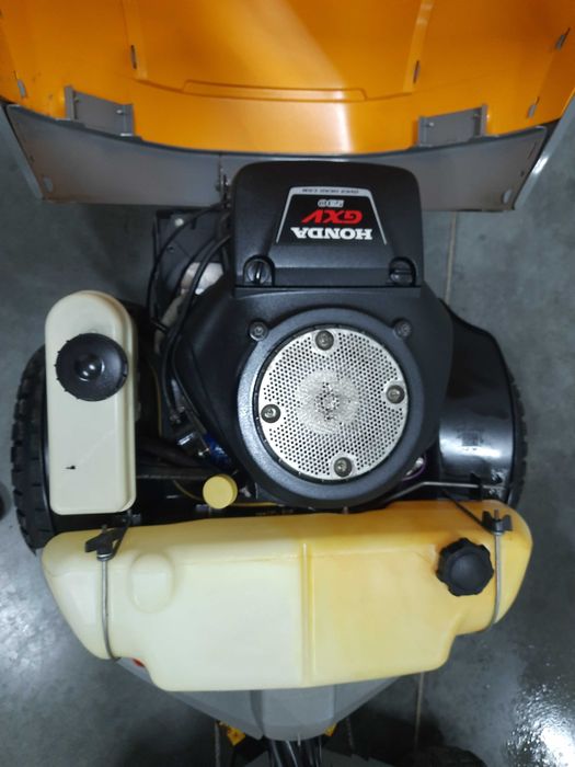 Traktorek stiga PARK PRO SVAN  4 WD HONDA hydraulika