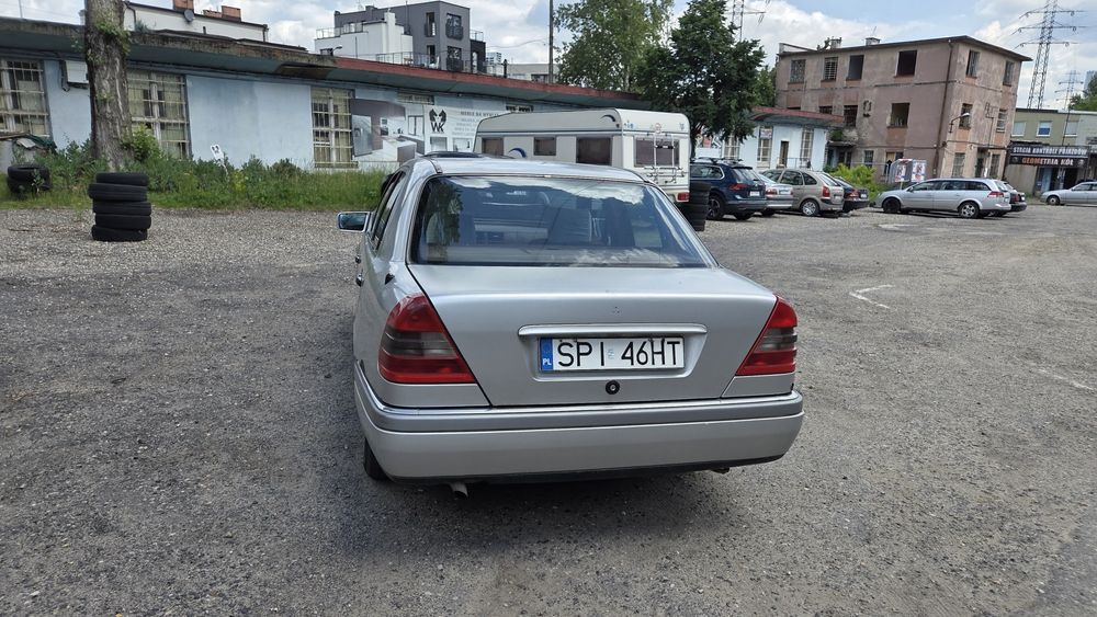 Mercedes W202 c200d