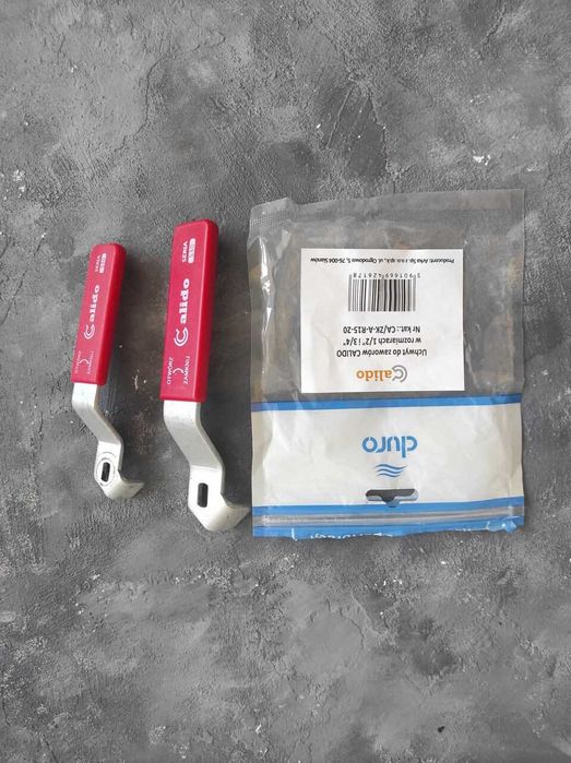 Uchwyty do zaworów Calido 1/2" i 3/4"