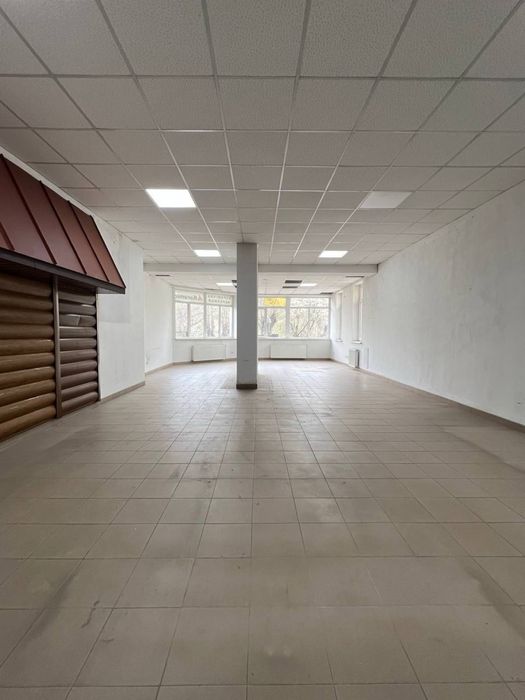 Оренда! ФАСАДНЕ приміщення з власною парковкою