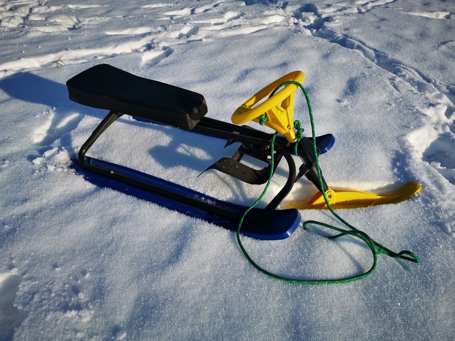 Nartosanki z kierownicą i hamulcem ,,nie  STIGA''