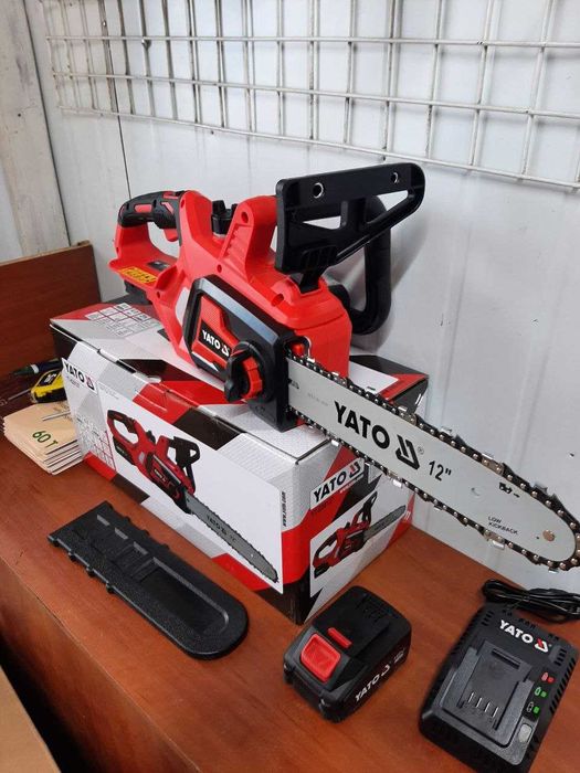 Акумуляторна пила YATO YT-828137 шина 30 см + АКБ 4Агод і зарядка