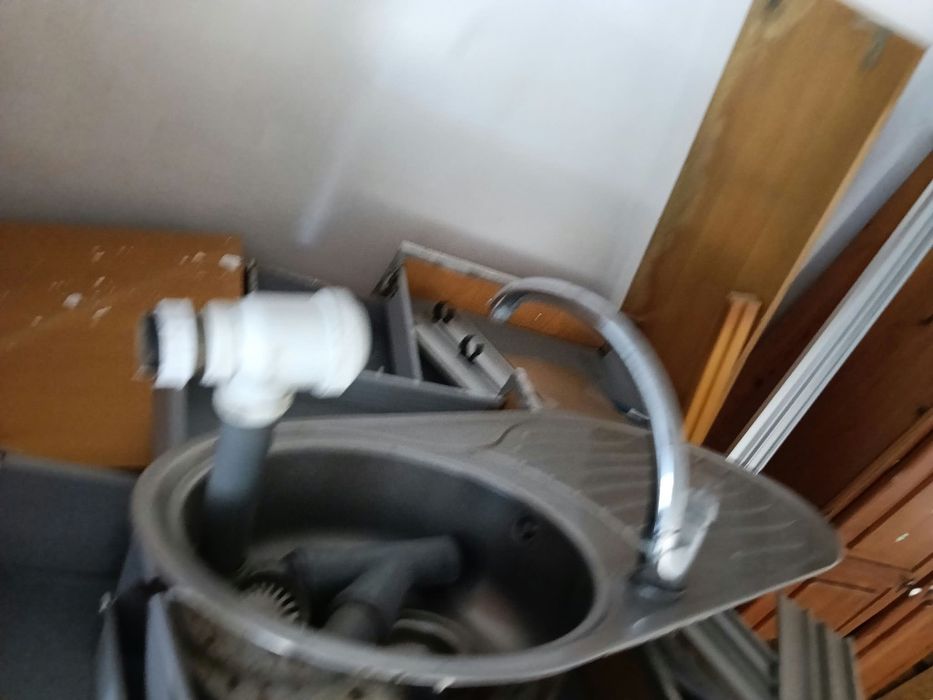 Cozinha Completa Modular (Madeira/Granito) + Lava-Loiça e Torneira