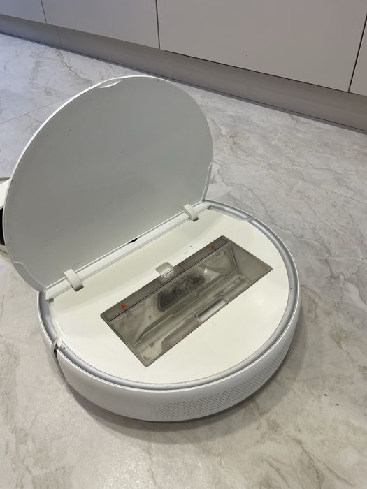 Миючий робот-пилосос Xiaomi Mi Robot Vacuum Mop 2