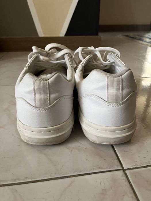 Converse rival ox white