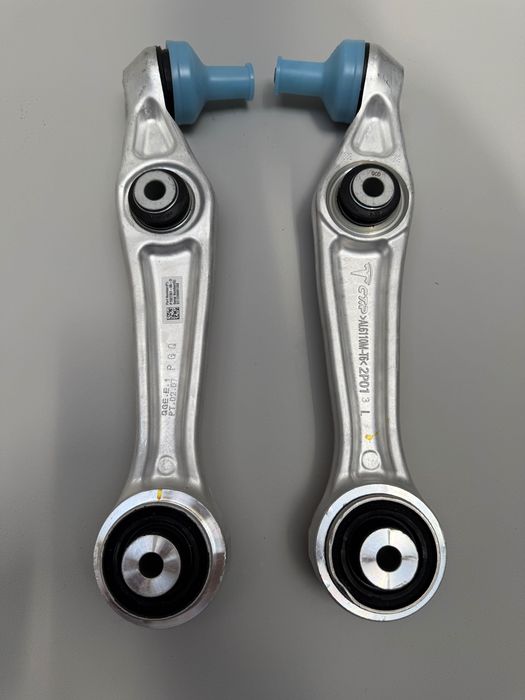 Важелі Tesla Model X/S