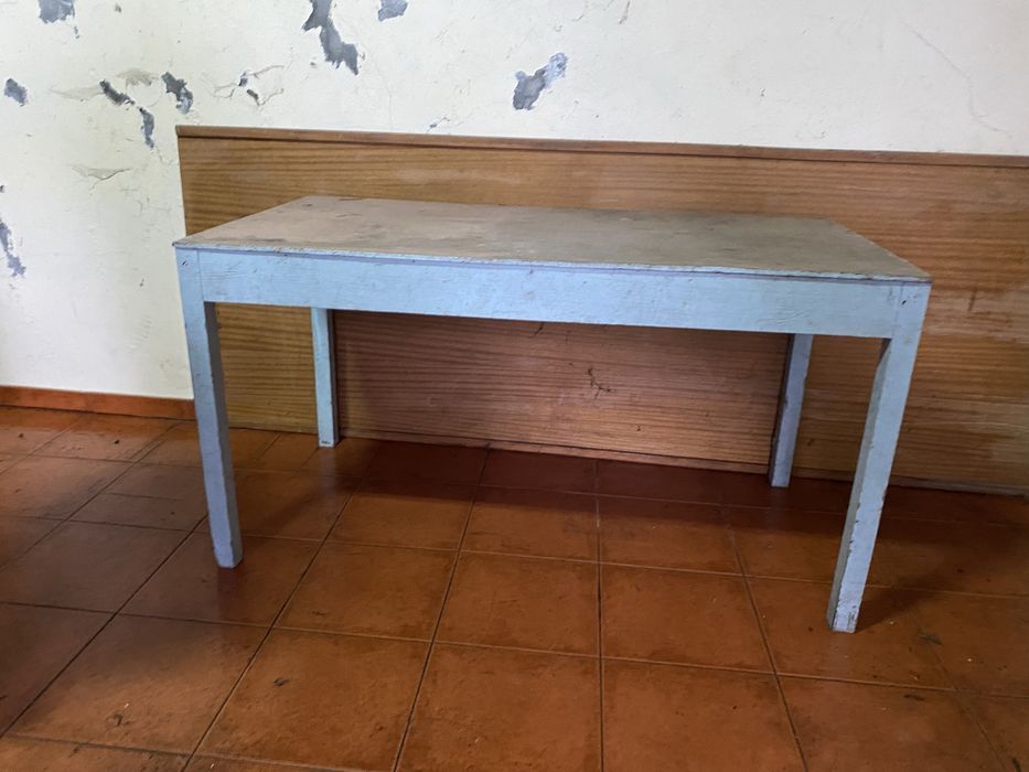 Mesa Antiga em Madeira