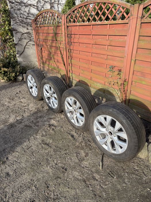 Alufelgi 17 oryginalne z oponami letnimi Renault Captur