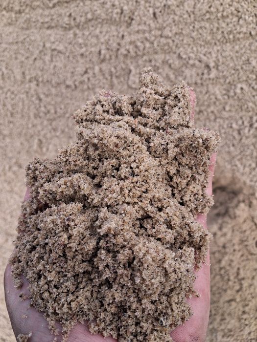 Żwir piasek 0-2, 0-4 ziemia czarnoziem zasyp fundamentów. Koparka 14T