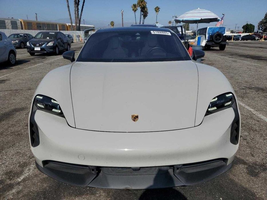 Porsche Taycan Turbo 2021