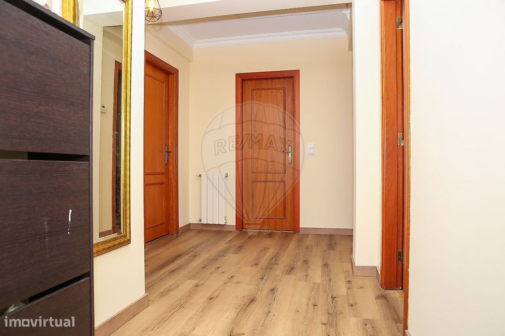 Moradia T5 para venda