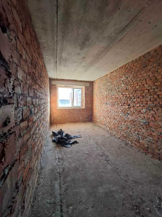 Продаж 2к квартири 66.1 кв. м на вул. Олександра Кушнірука RUBI 42872