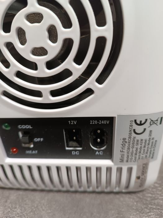 Продам холодильник для косметики