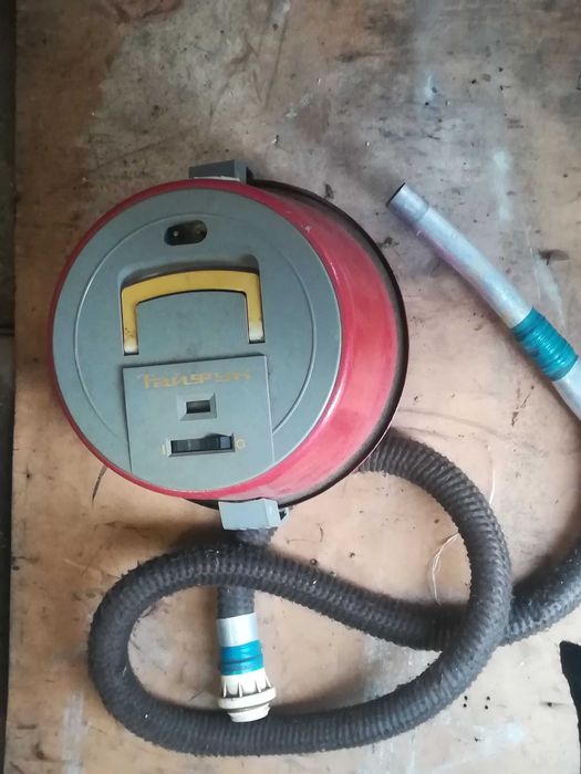 Продам пылесос советского периода Вихрь,,Тайфун