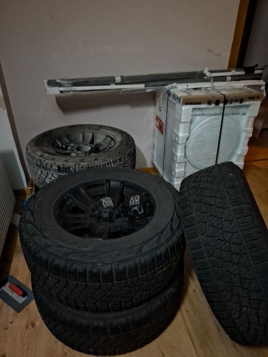 Шини з дисками від Hummer Pirelli SCORPION 325/60 R20