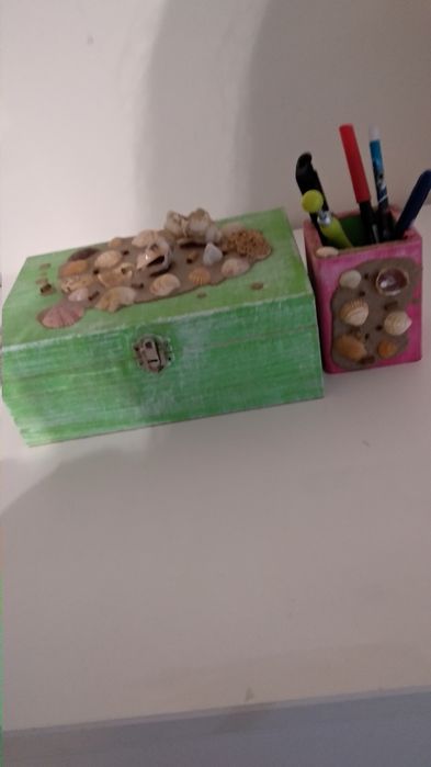 Conjunto caixa e suporte canetas