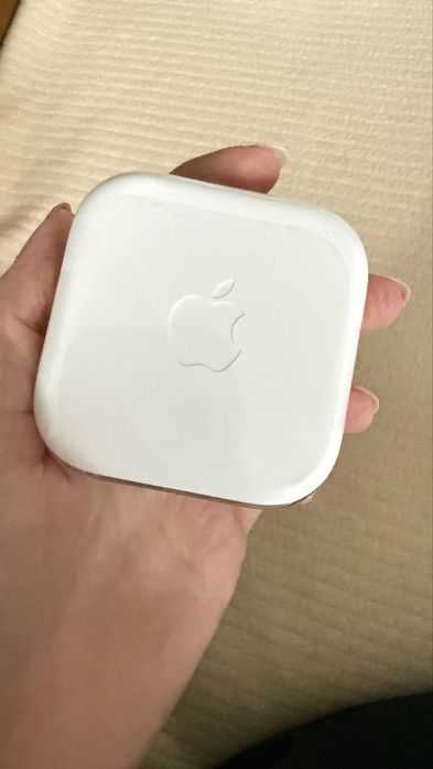 Pudełko na słuchawki apple