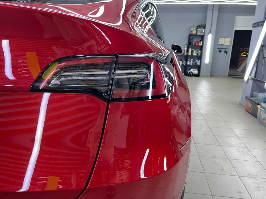 Tesla model Y 2022 року long range, повний комплект, дотяжки дверей