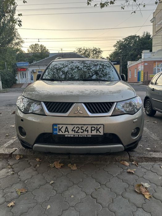 Mitsubishi outlander xl