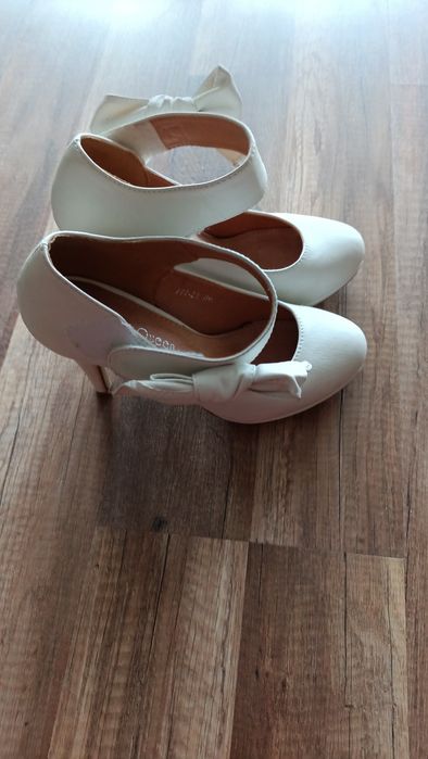 Buty 36(wyprzedaż z szafy)