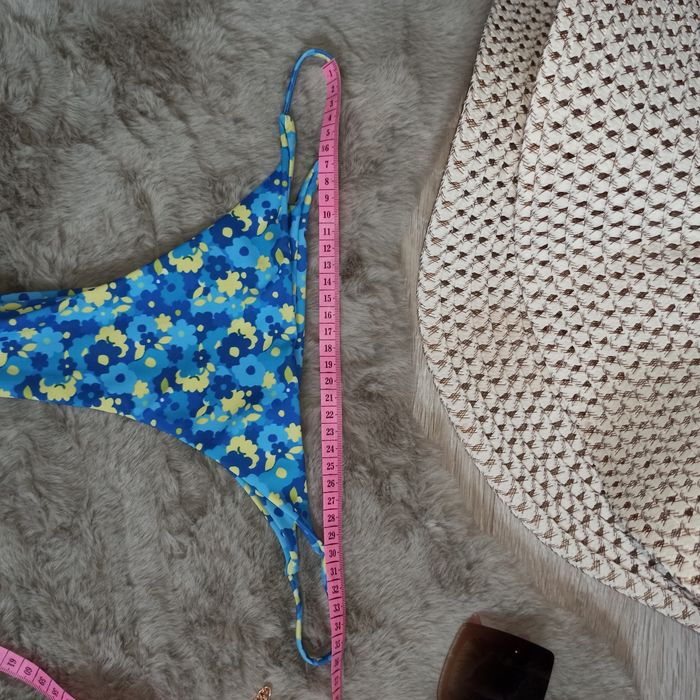 Shein. Dół od bikini, strój kąpielowy