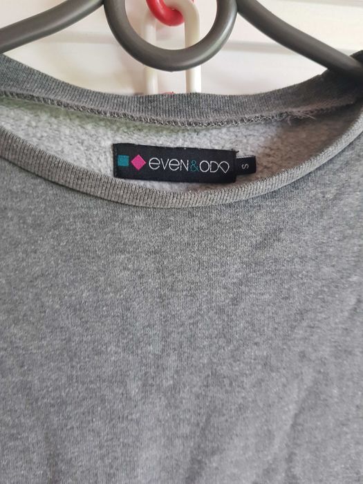 Bluza S oversize szara z perełkami