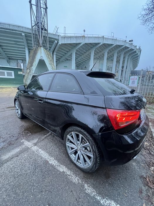 Audi A1 2011 купе 1.2 турбо авто ауді чорна ідеальний стан