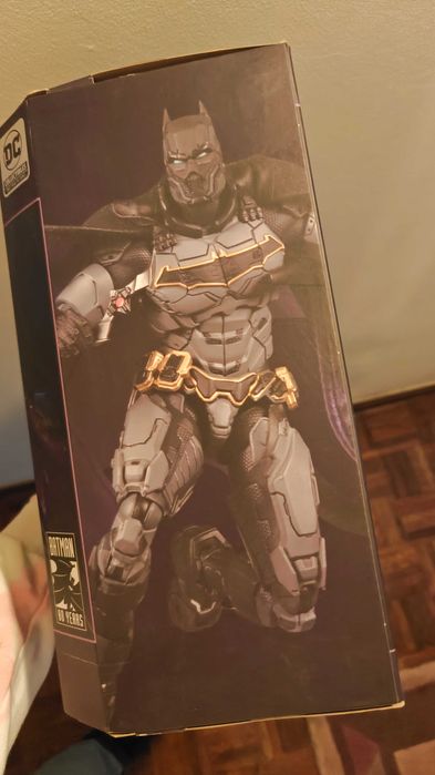 Batman Action Figure 1/6 Scale