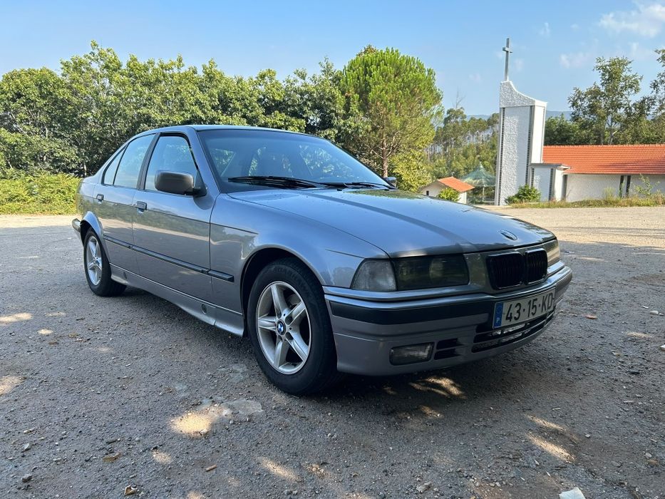 BMW 318i 1991 em excelente estado