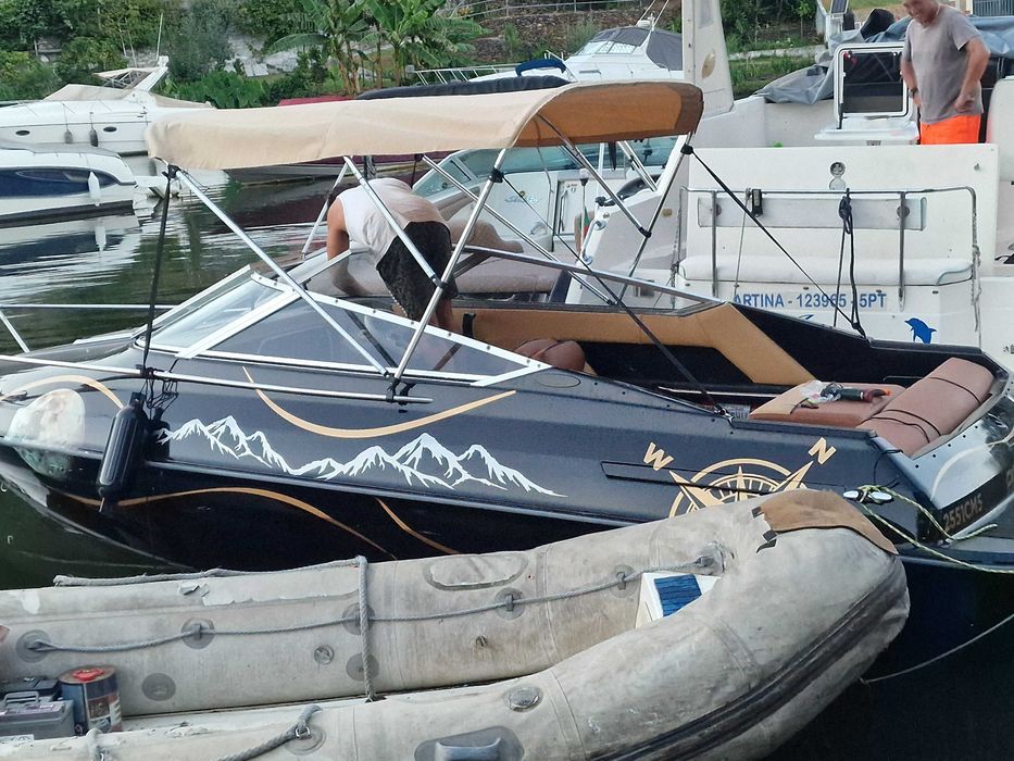 Barco maxum V.6 .